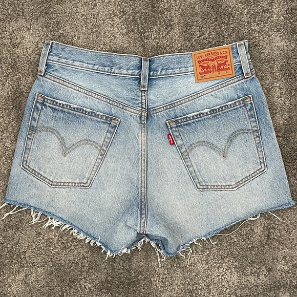 LEVI 501 high rise jean shorts with cut out detailing and button fly - Picture 2 of 13